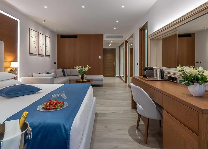 Nana Princess & Rezort 5*