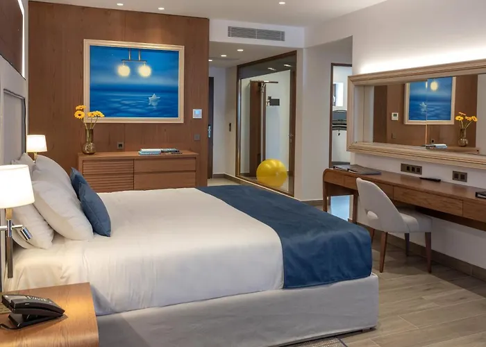 Nana Princess & منتجع خيرسونِسوس